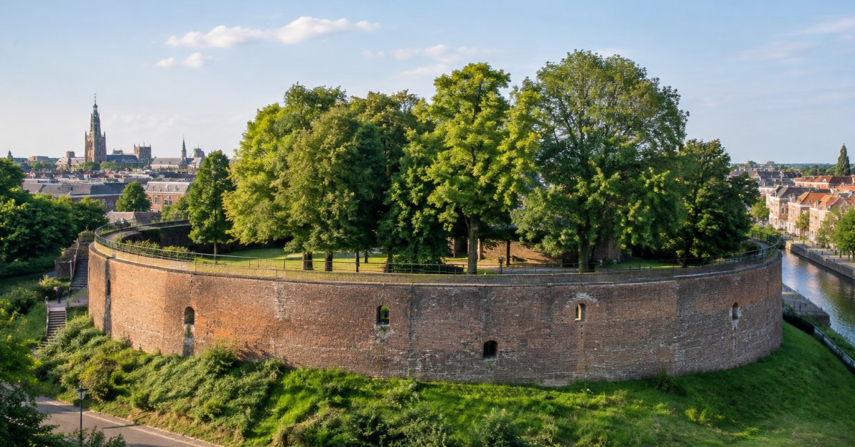 De Leidse Burcht: ringmuur, uitzicht en vroege geschiedenis